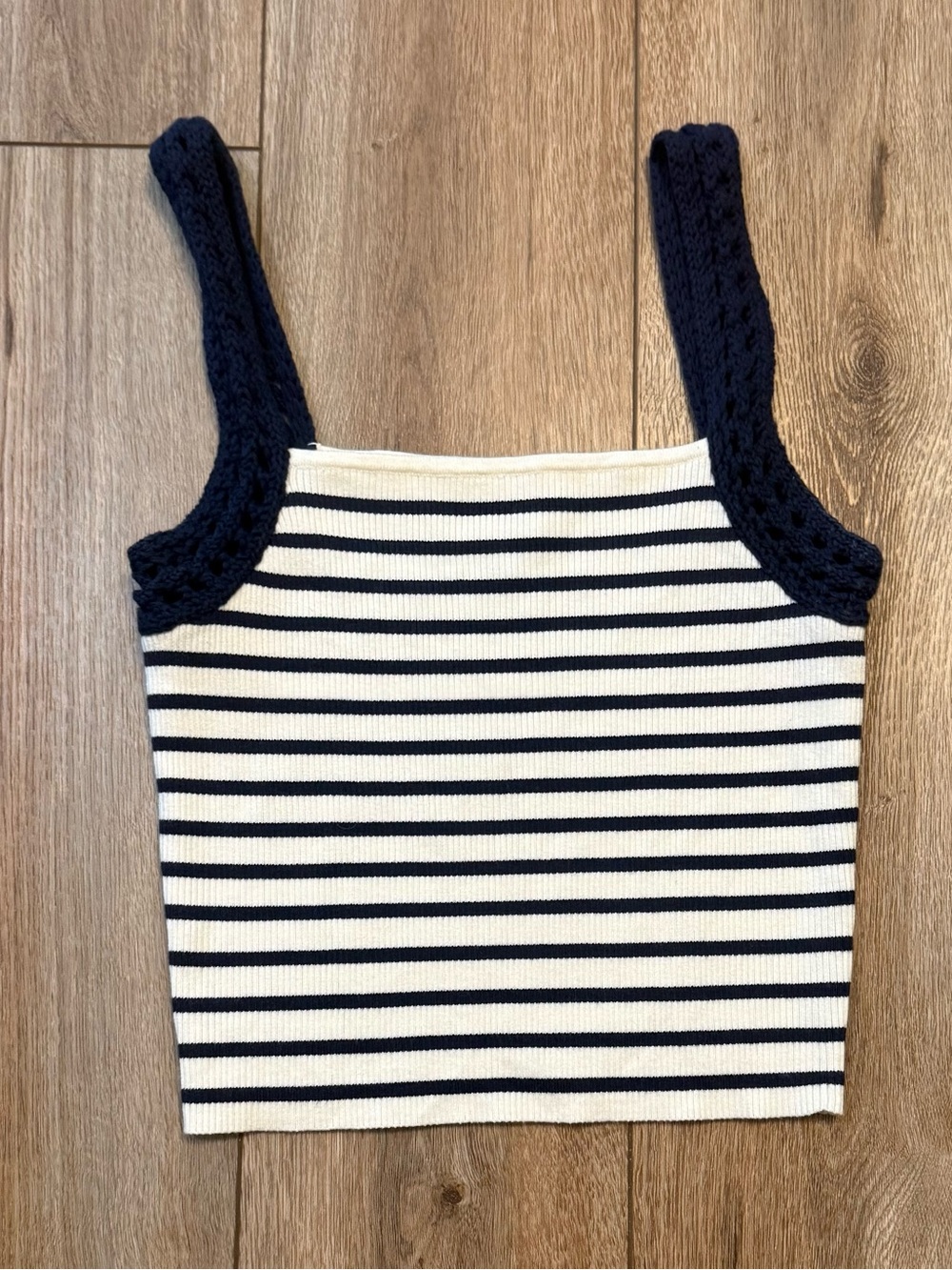 American Eagle Outfitters Navy and White Striped Cropped Tank